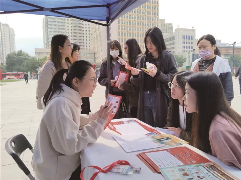 þ͘I(y)Mȭ LͽҸ Џߡܡͷ(w)ľSl(f)Ƅ(dng)|(zh)־͘I(y)